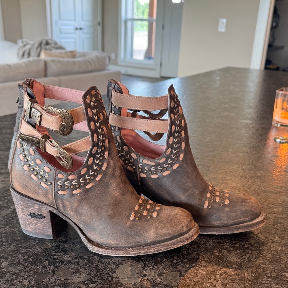 Miss Macie Booties - Size 8.5